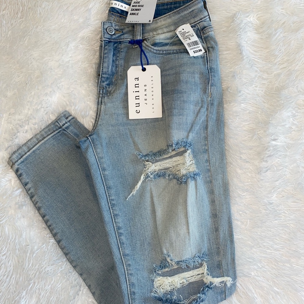 NEW JEANS FROM Q never worn in perfect conditions.